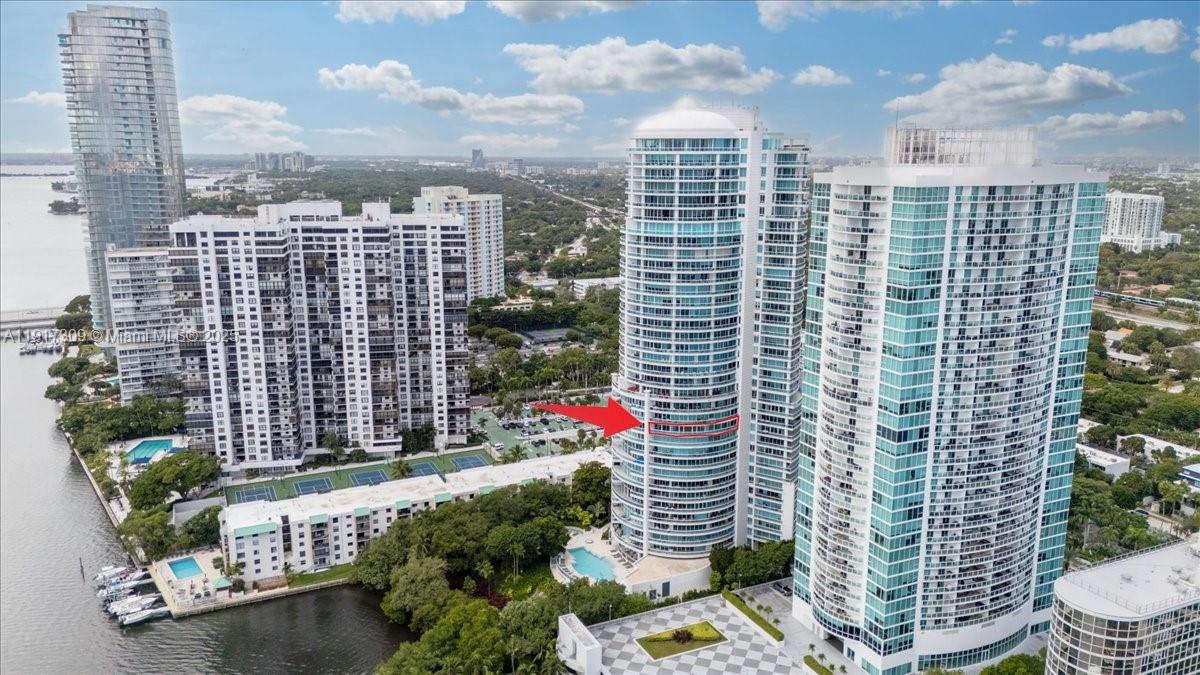 2127 Brickell Ave # 1701