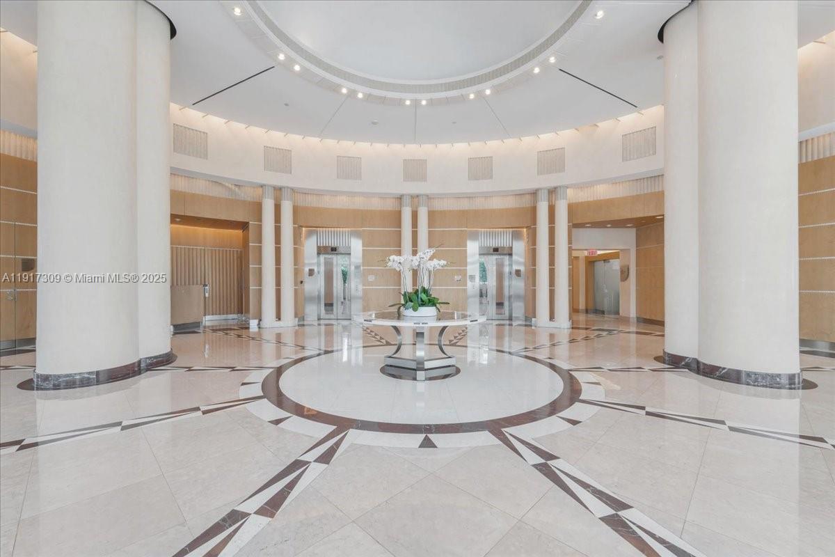 2127 Brickell Ave # 1701