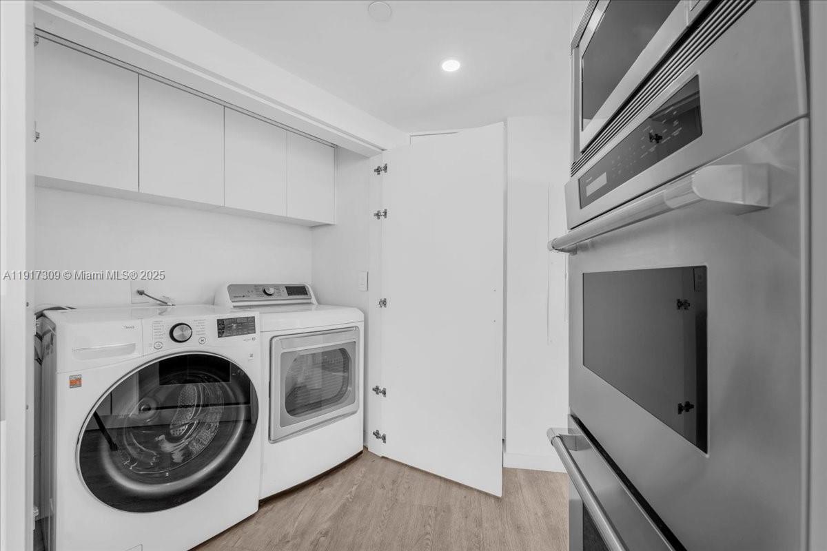 2127 Brickell Ave # 1701