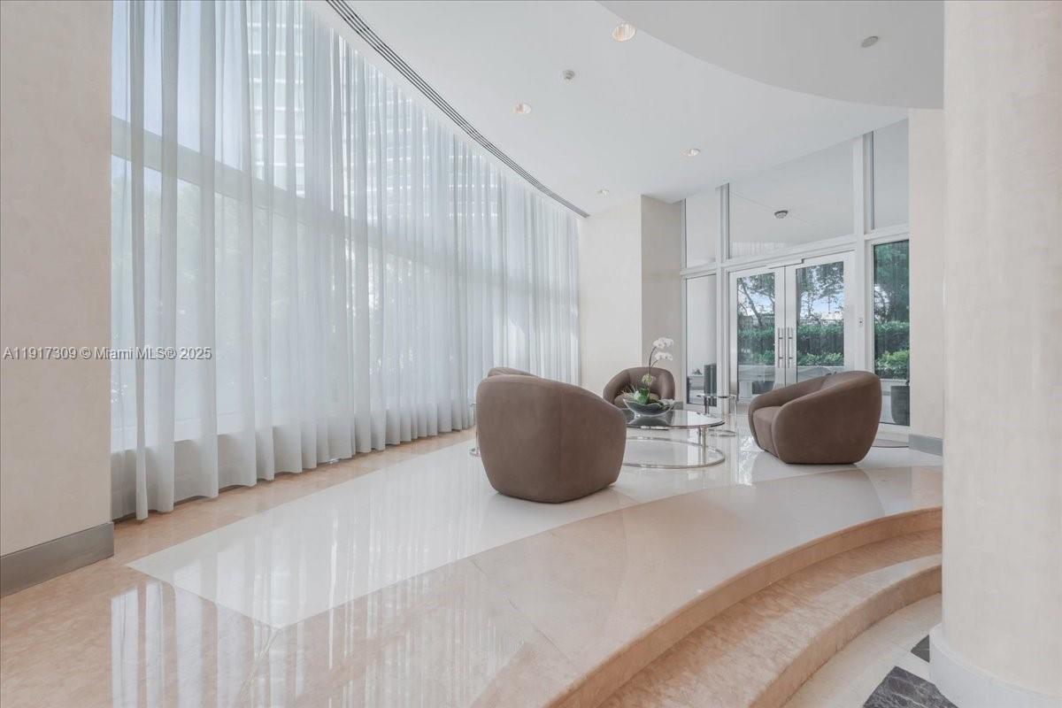 2127 Brickell Ave # 1701