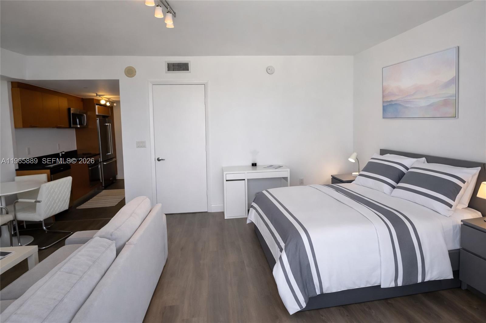 50 Biscayne Blvd # 4209