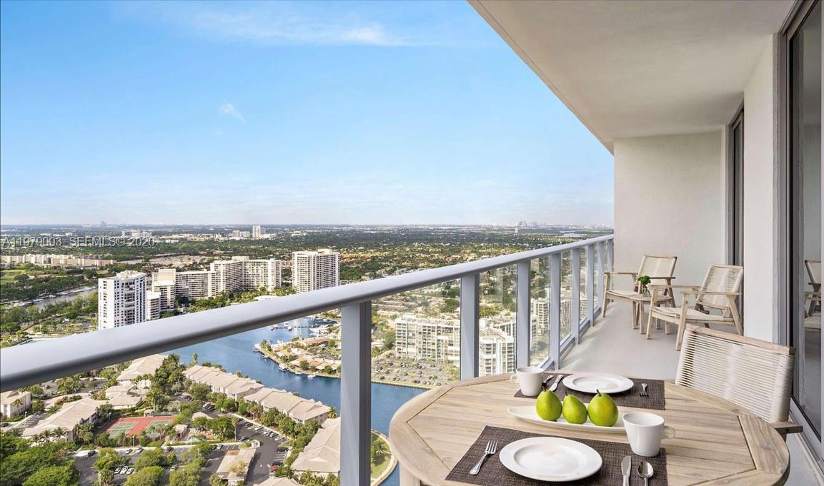 4010 S OCEAN DR # R1402