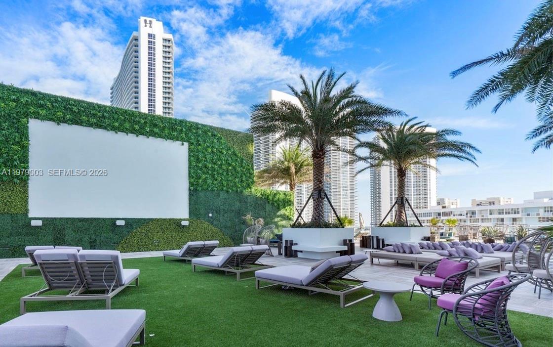 4010 S OCEAN DR # R1402