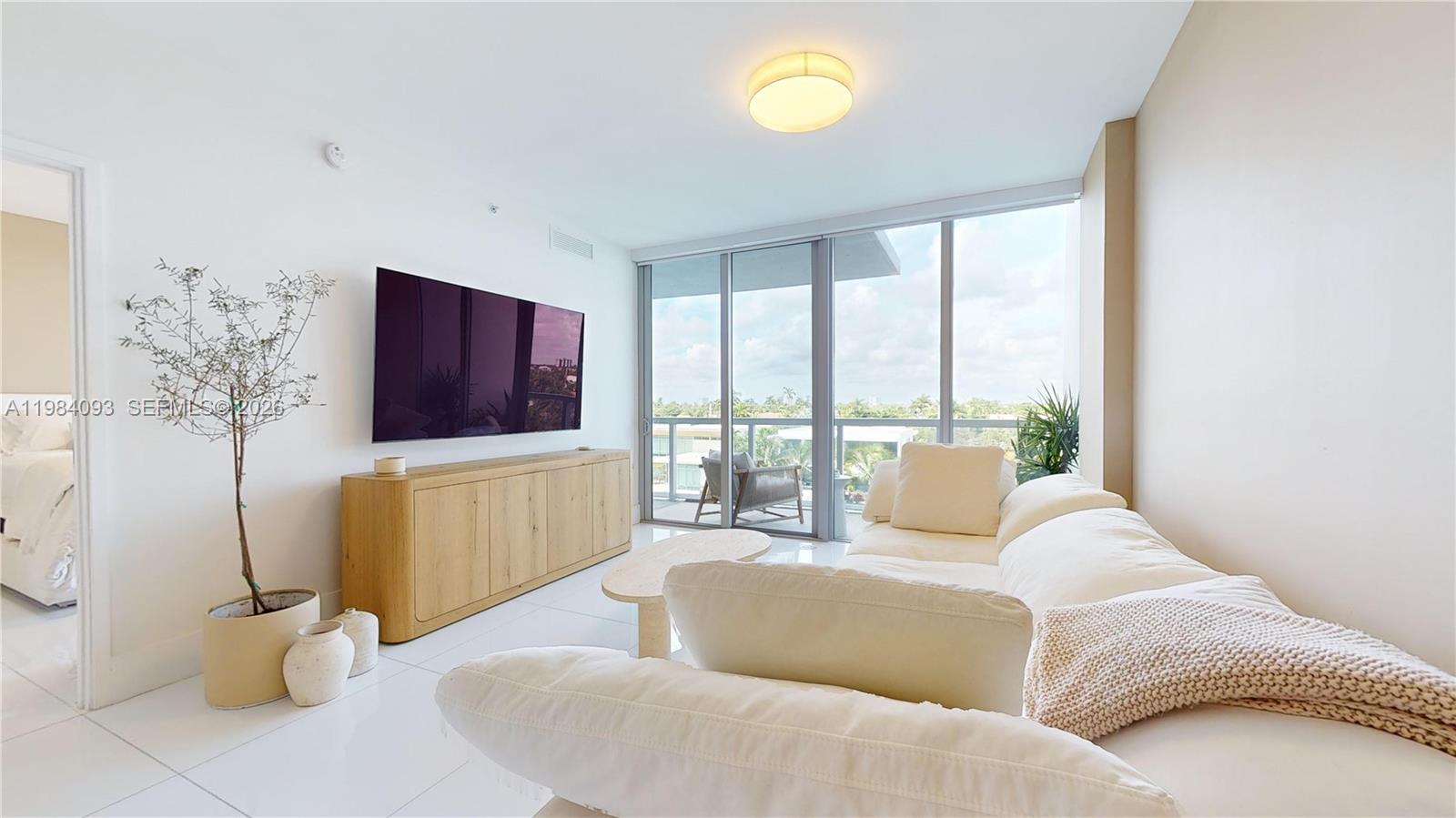 9940 W Bay Harbor Dr Unit: 5E-N