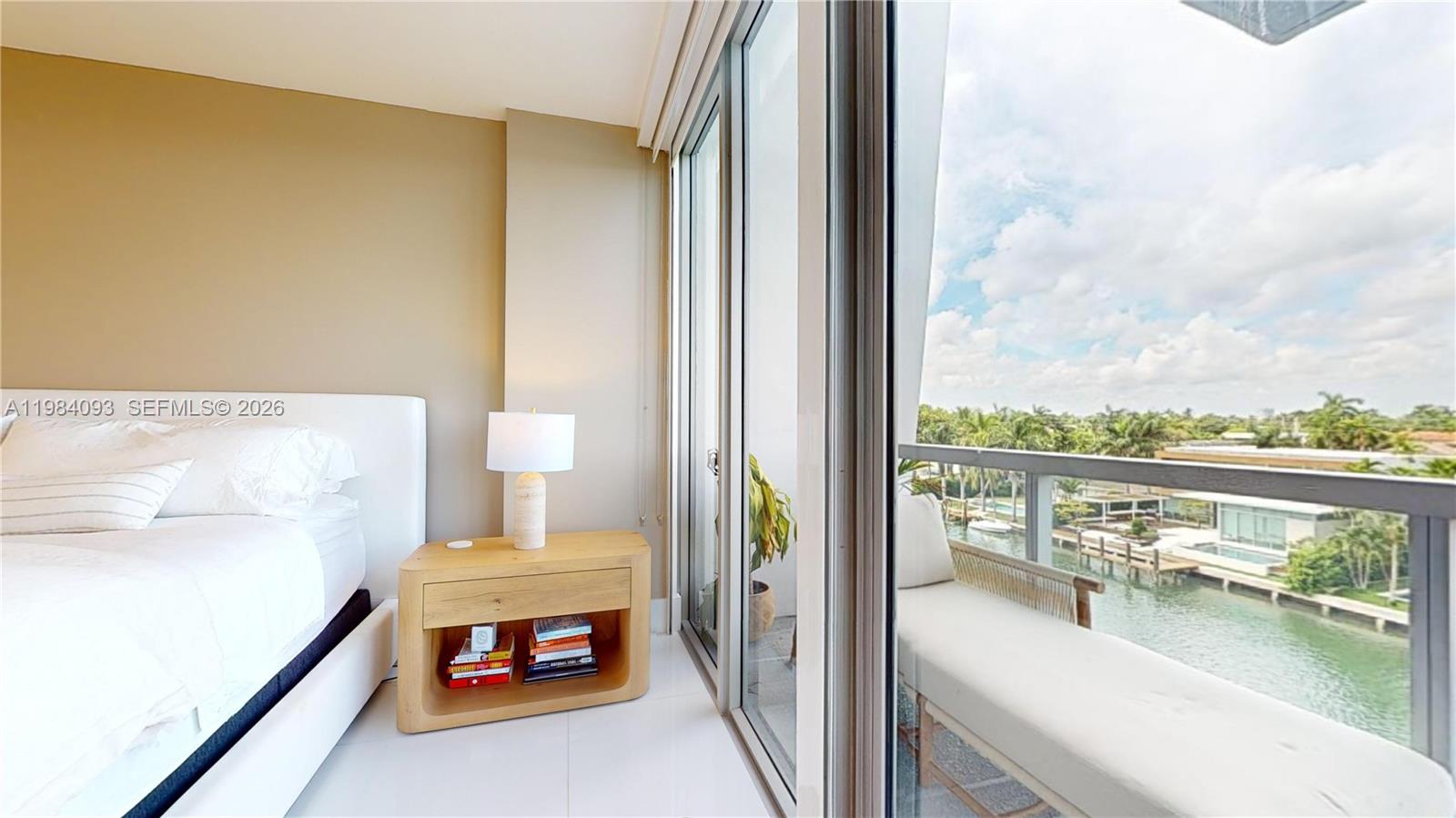 9940 W Bay Harbor Dr Unit: 5E-N