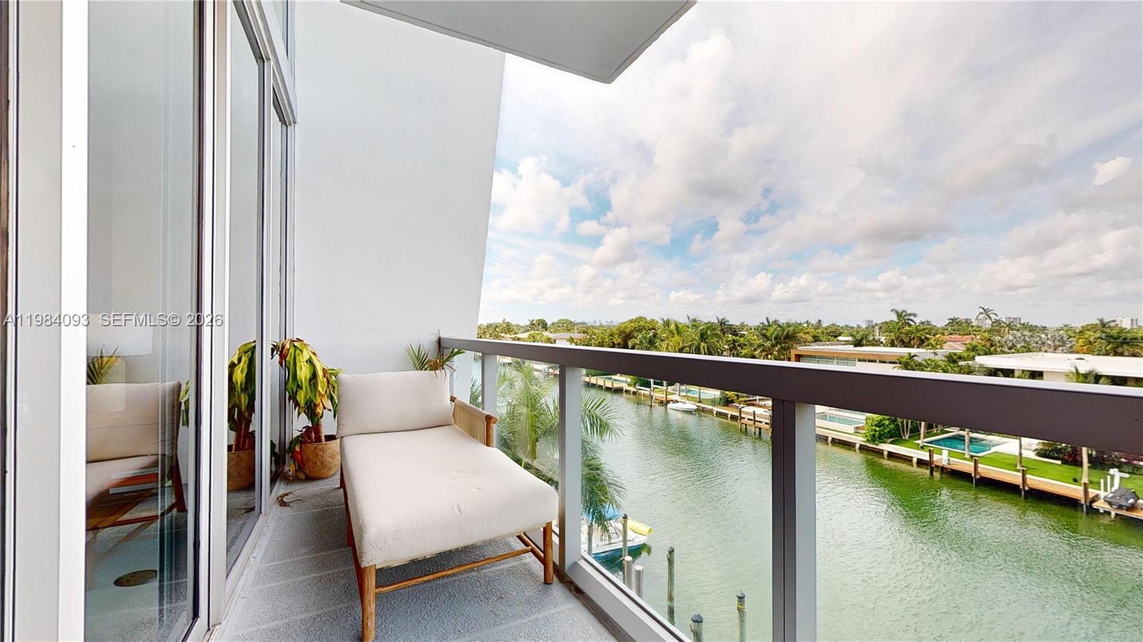 9940 W Bay Harbor Dr Unit: 5E-N