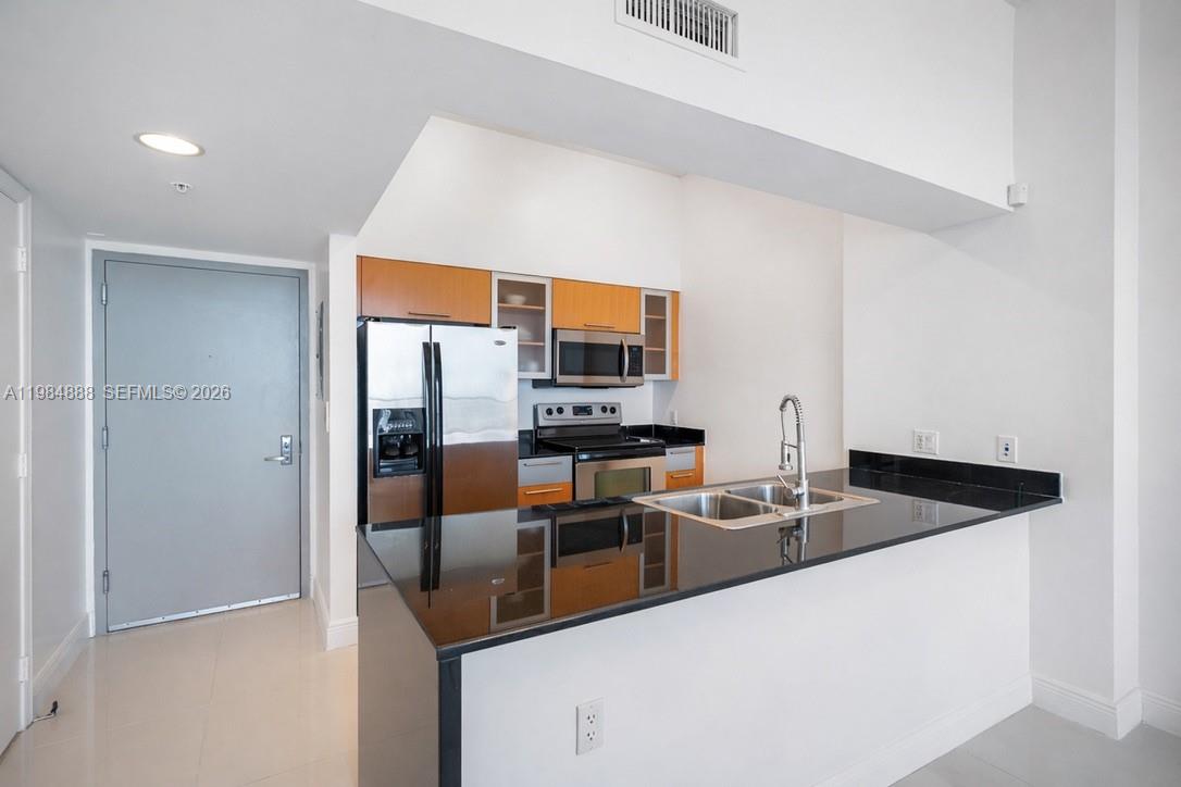 1750 N Bayshore Dr # 3811