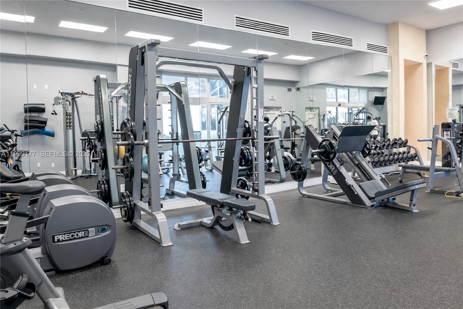 6917 Collins Ave # 1611