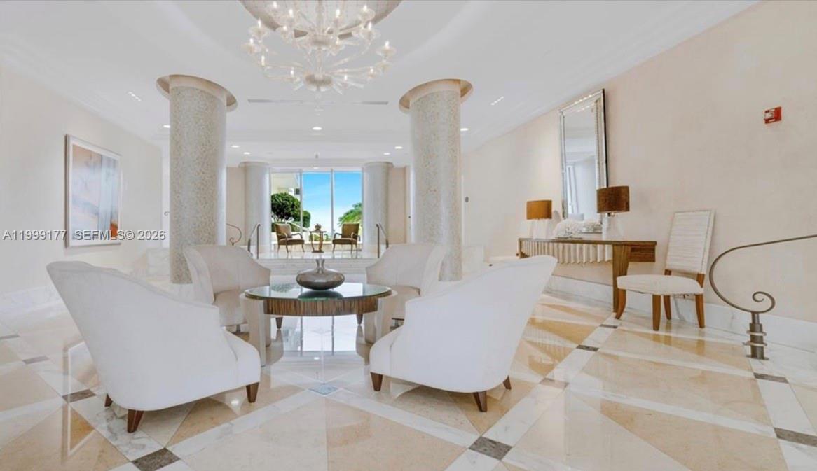 6917 Collins Ave # 1611