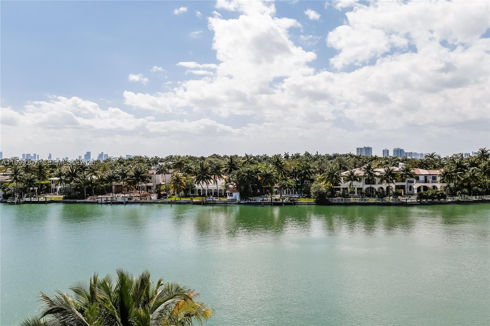 6620 Indian Creek Dr # 516