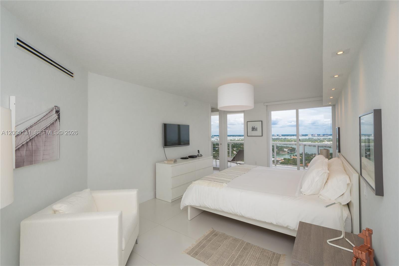6301 Collins Ave # 3006