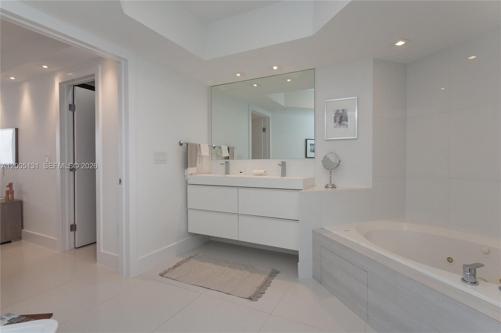 6301 Collins Ave # 3006