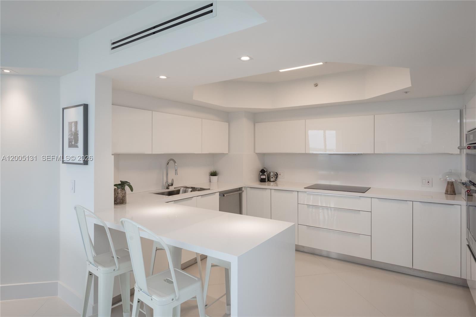 6301 Collins Ave # 3006