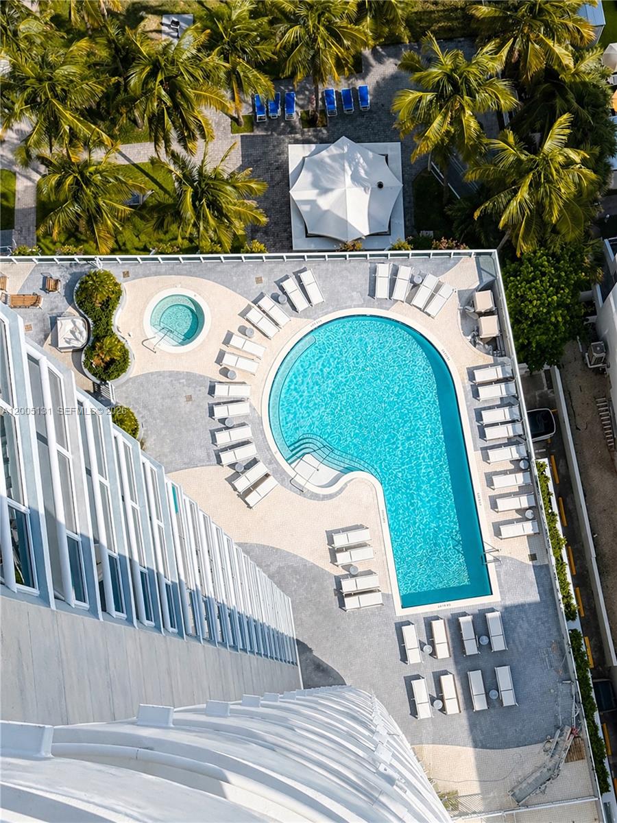 6301 Collins Ave # 3006