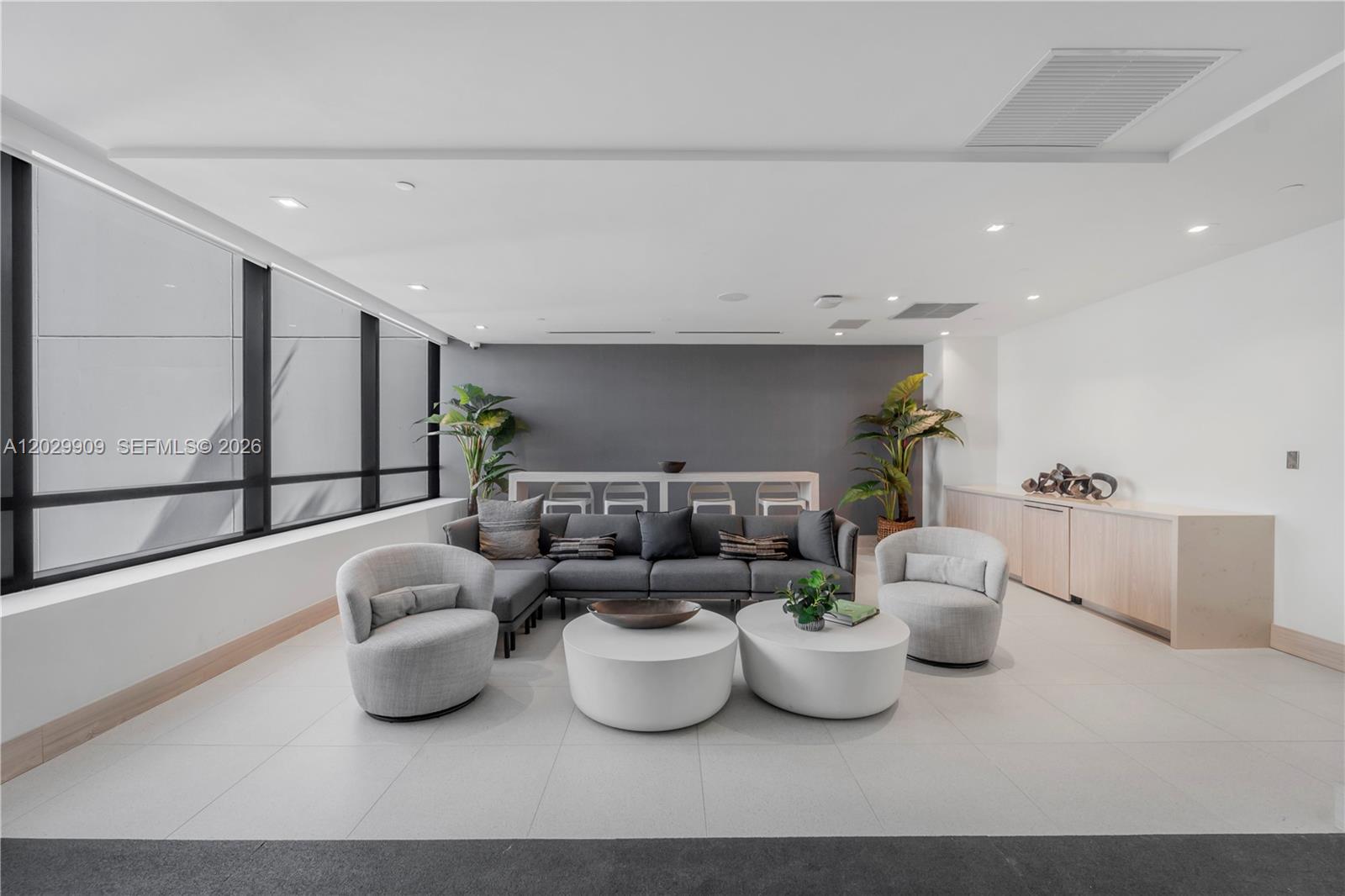 225 N Miami Unit: 3109