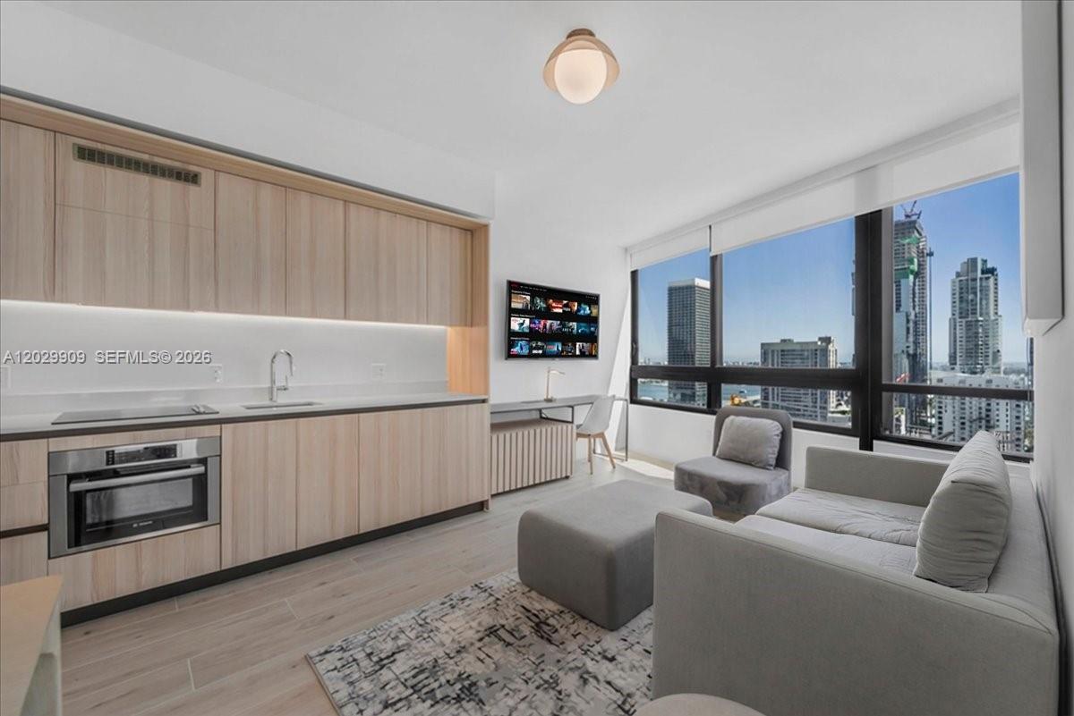 225 N Miami Unit: 3109