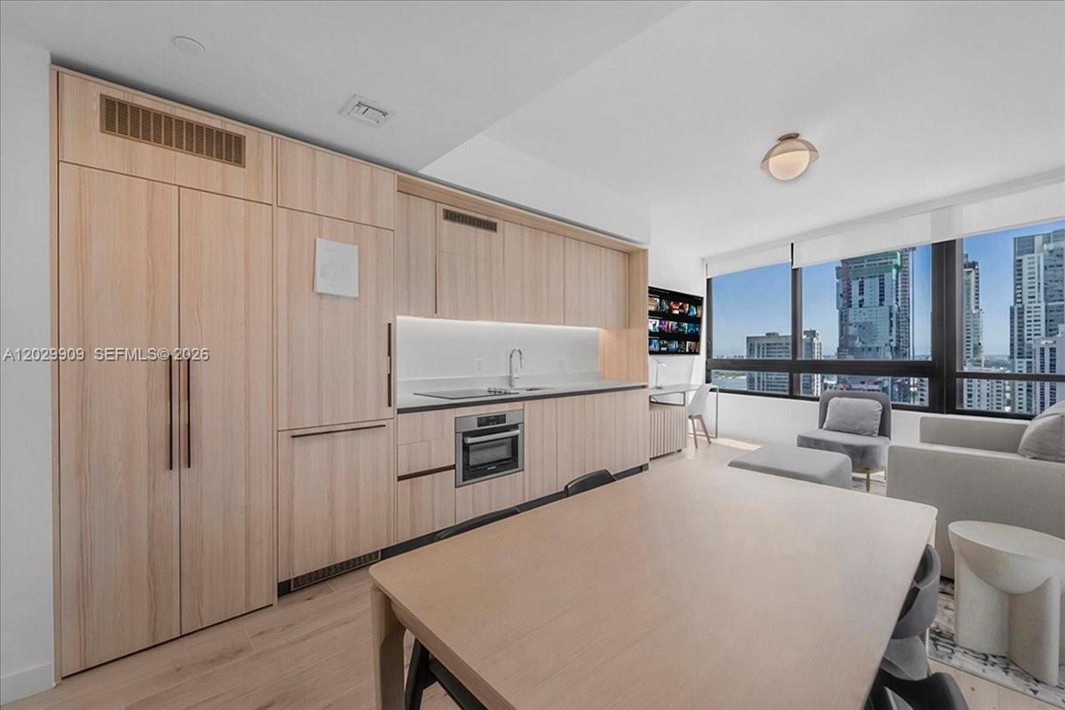 225 N Miami Unit: 3109