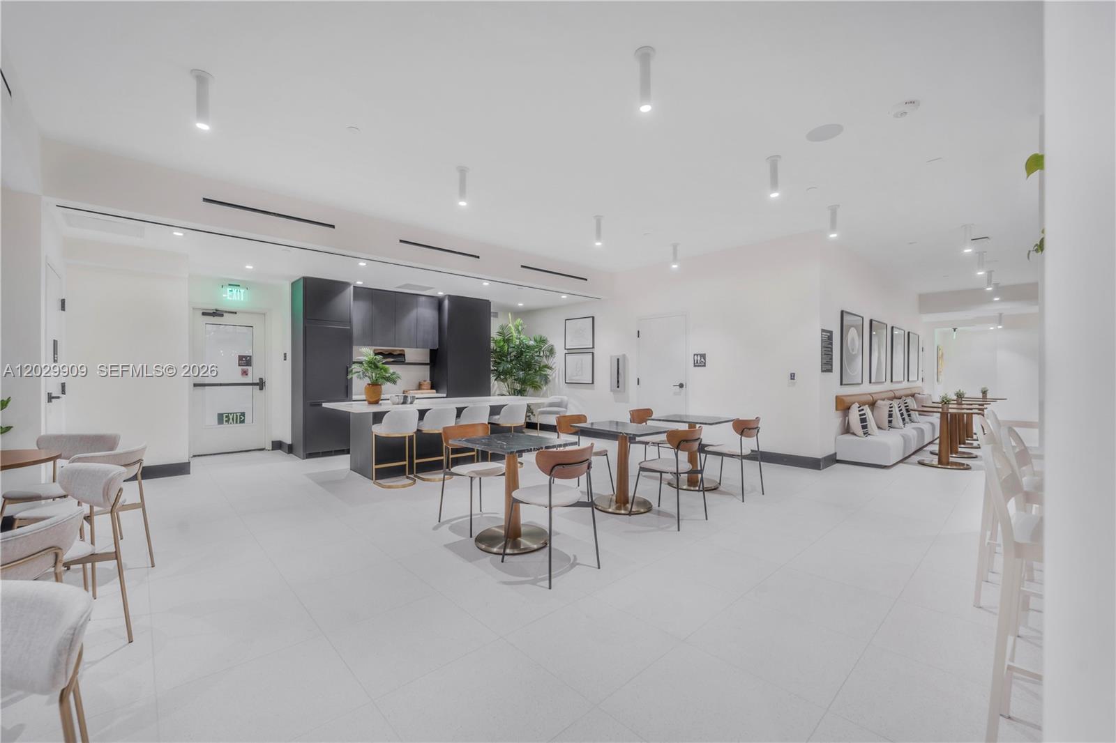 225 N Miami Unit: 3109