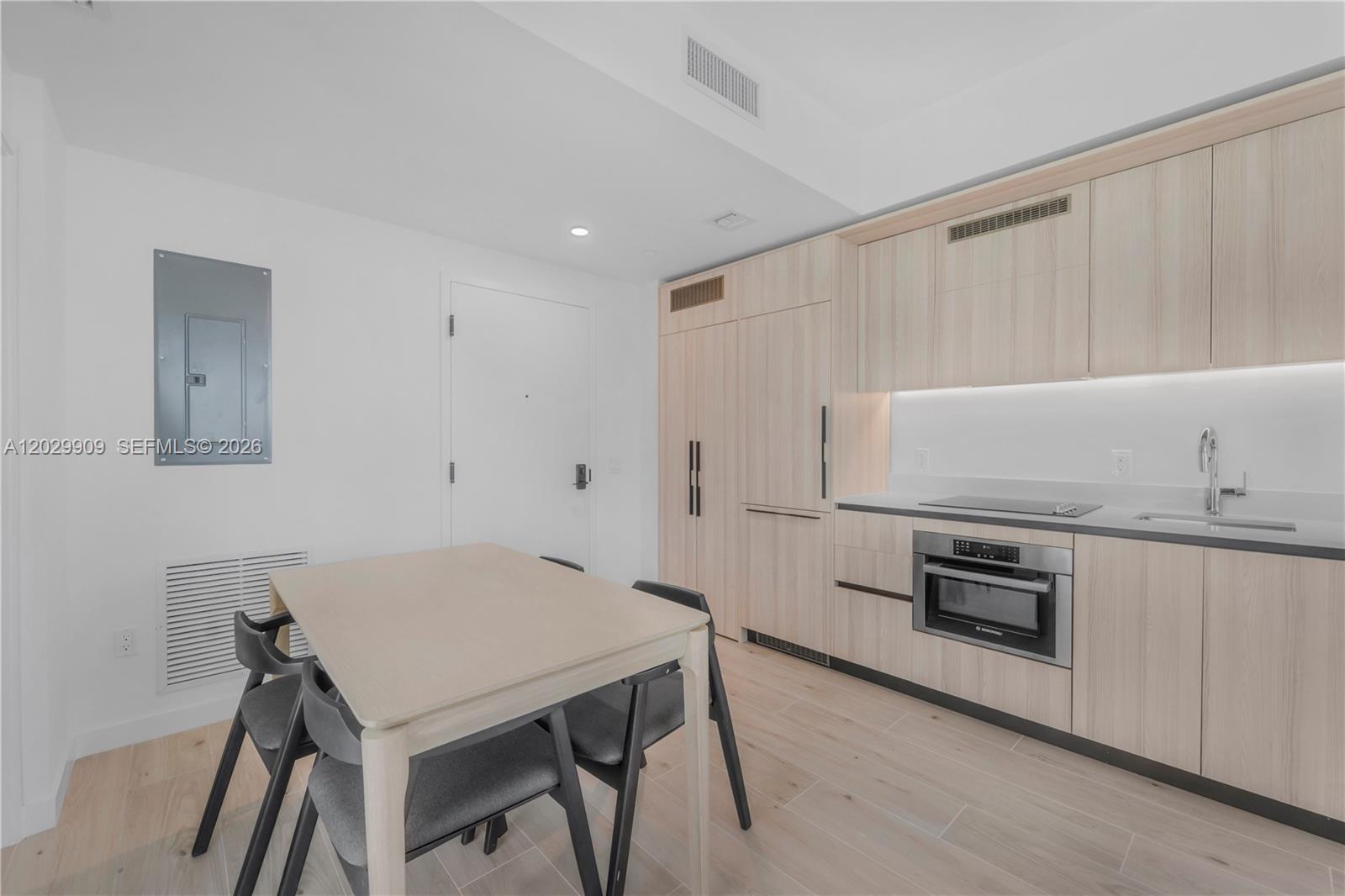 225 N Miami Unit: 3109
