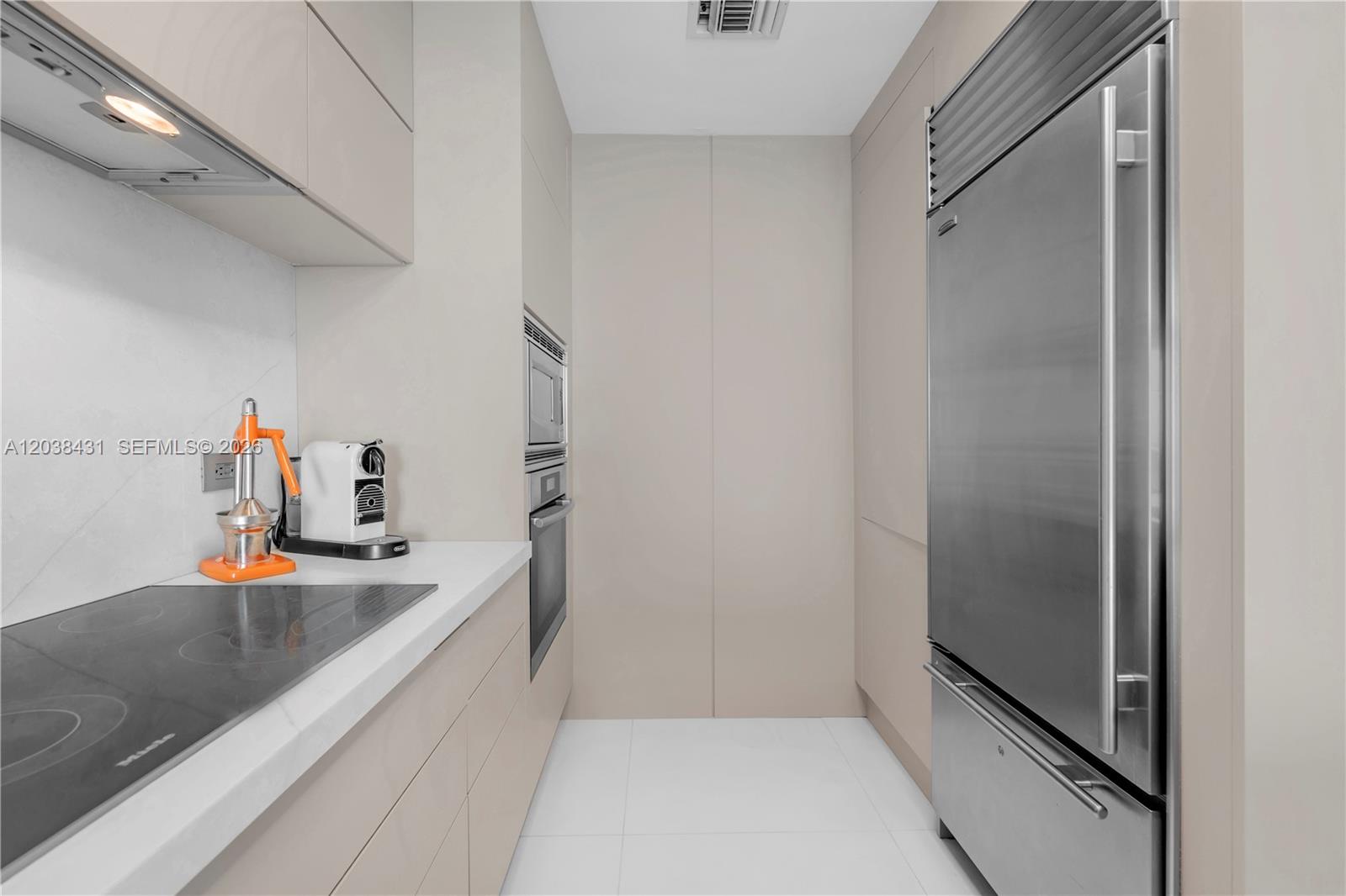 900 Biscayne Blvd # 2302