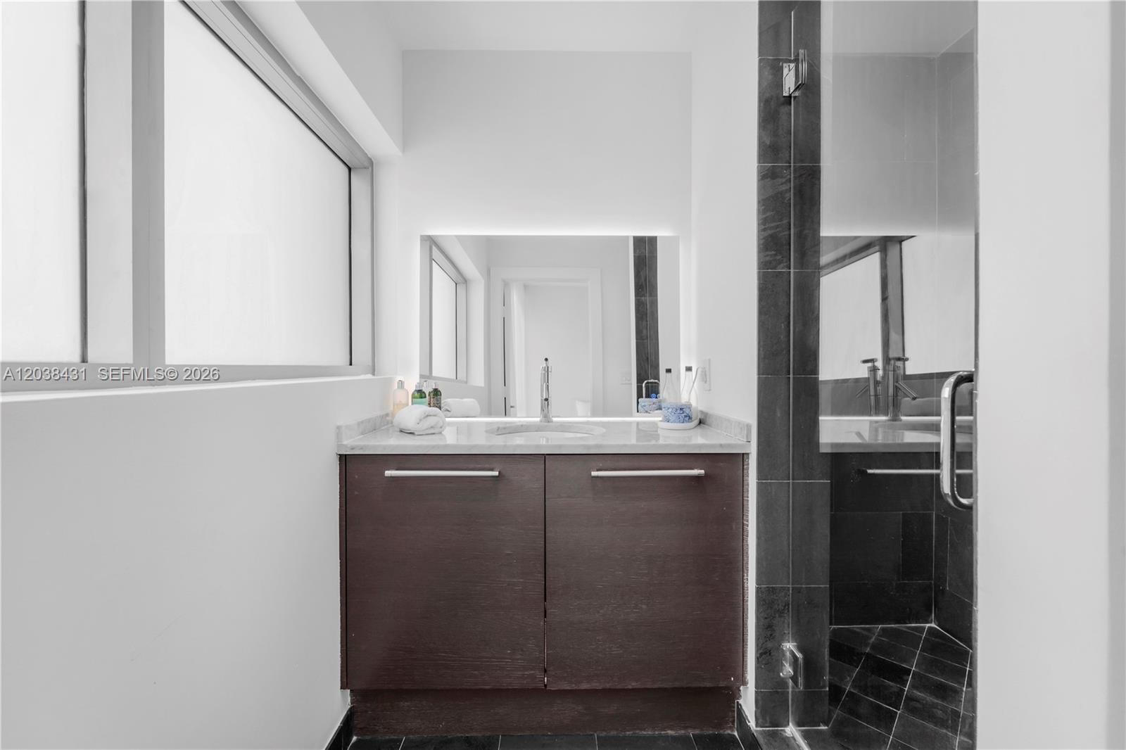 900 Biscayne Blvd # 2302
