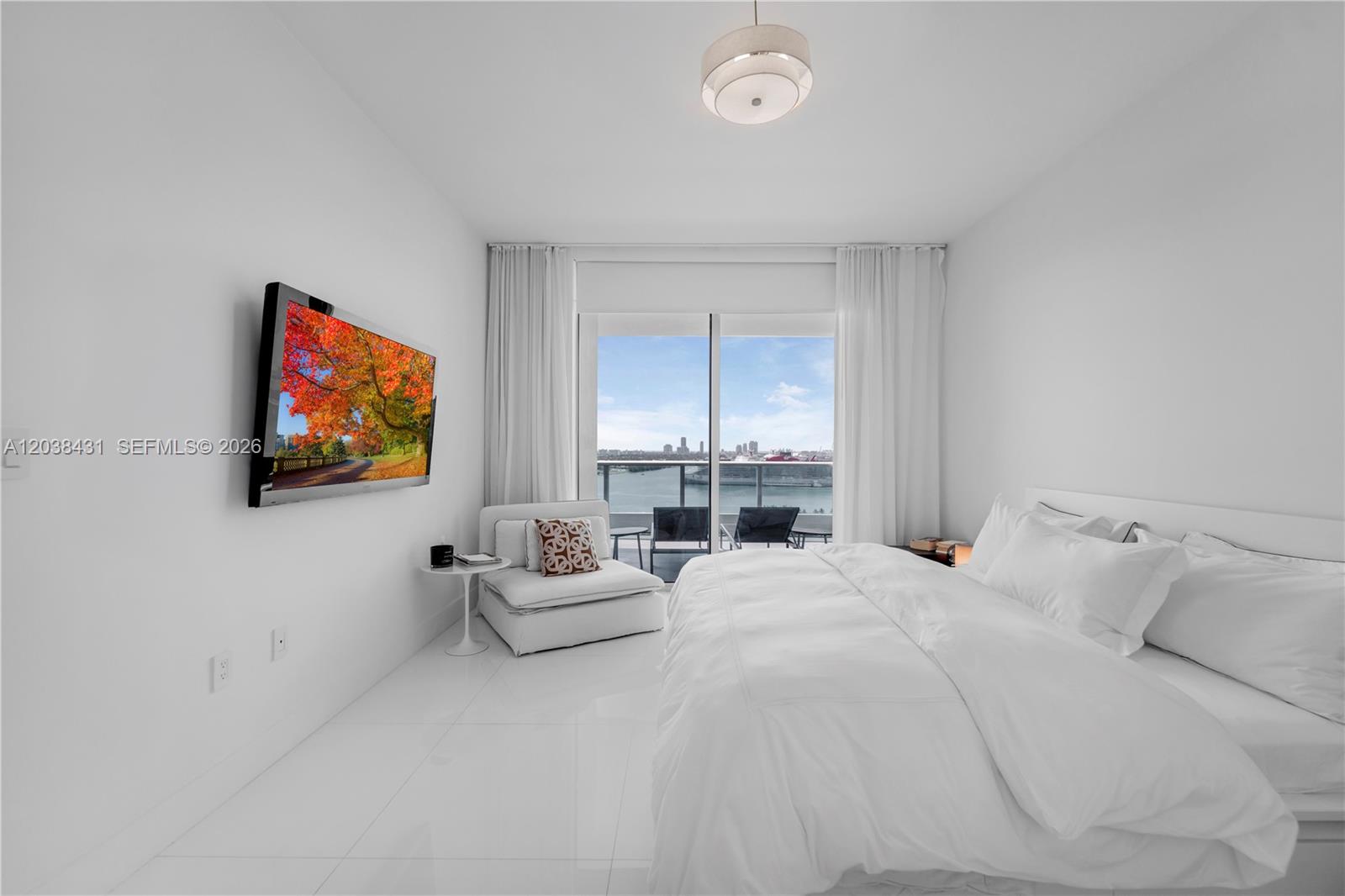 900 Biscayne Blvd # 2302