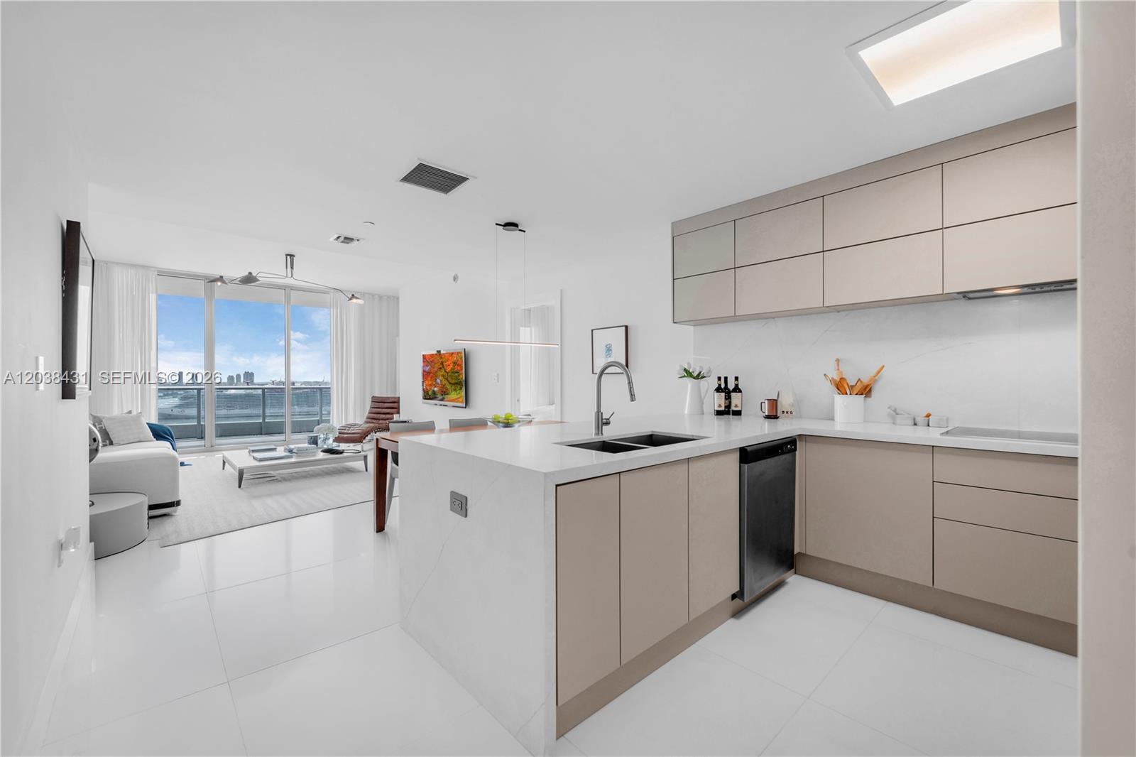 900 Biscayne Blvd # 2302