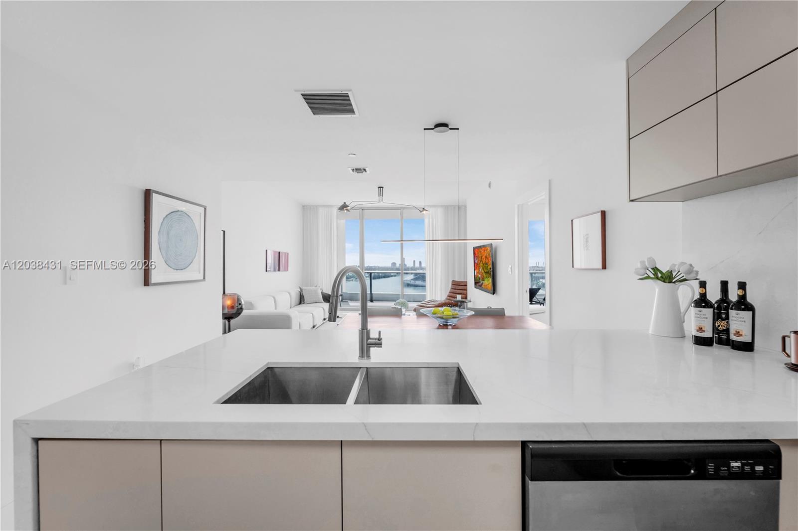 900 Biscayne Blvd # 2302