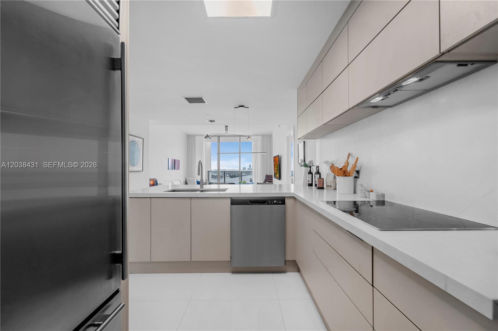 900 Biscayne Blvd # 2302