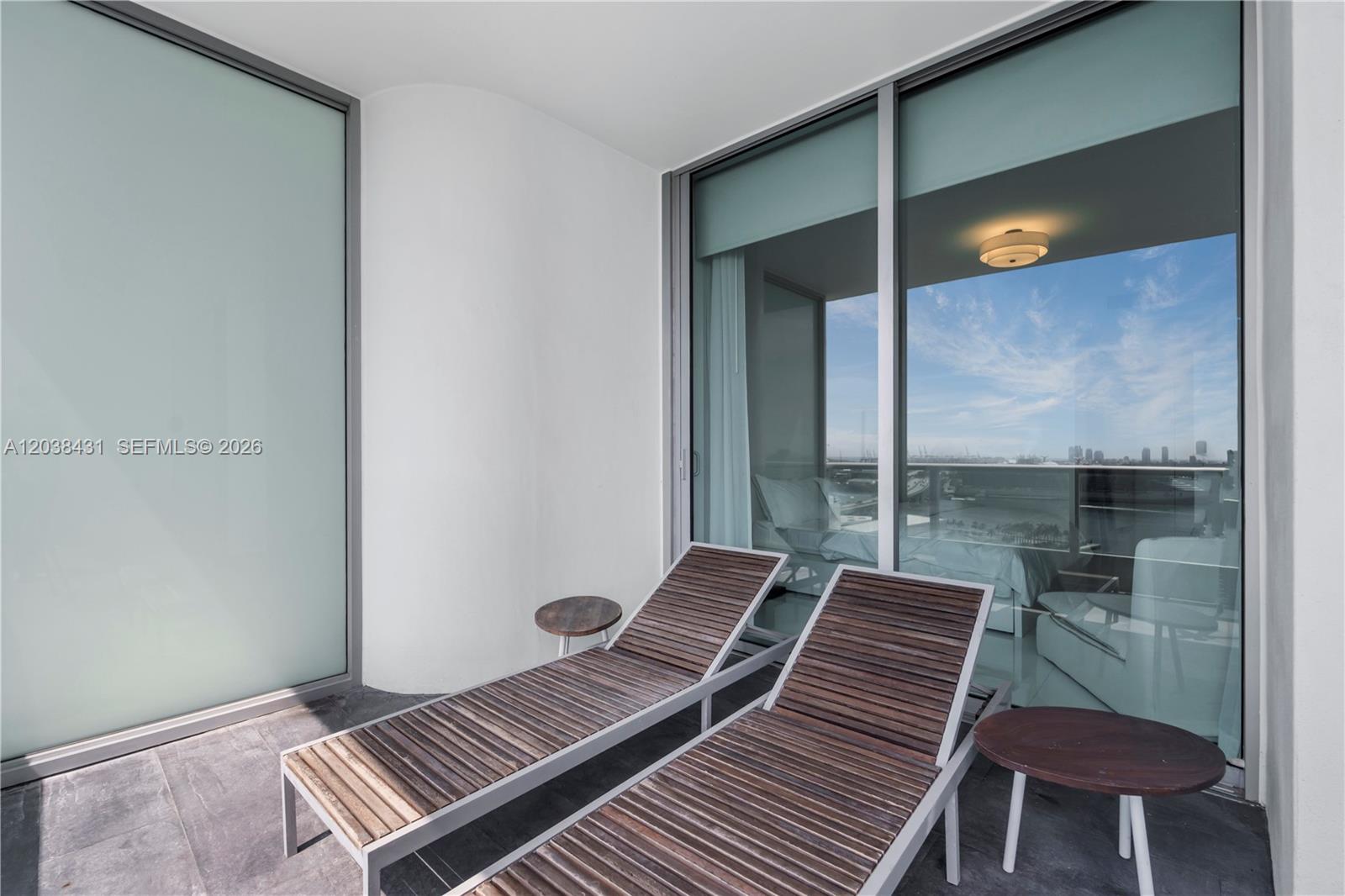 900 Biscayne Blvd # 2302