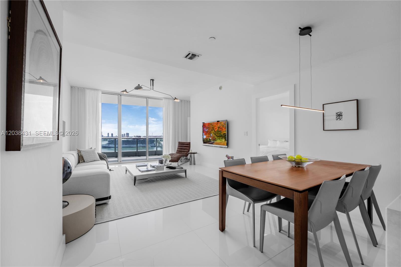 900 Biscayne Blvd # 2302