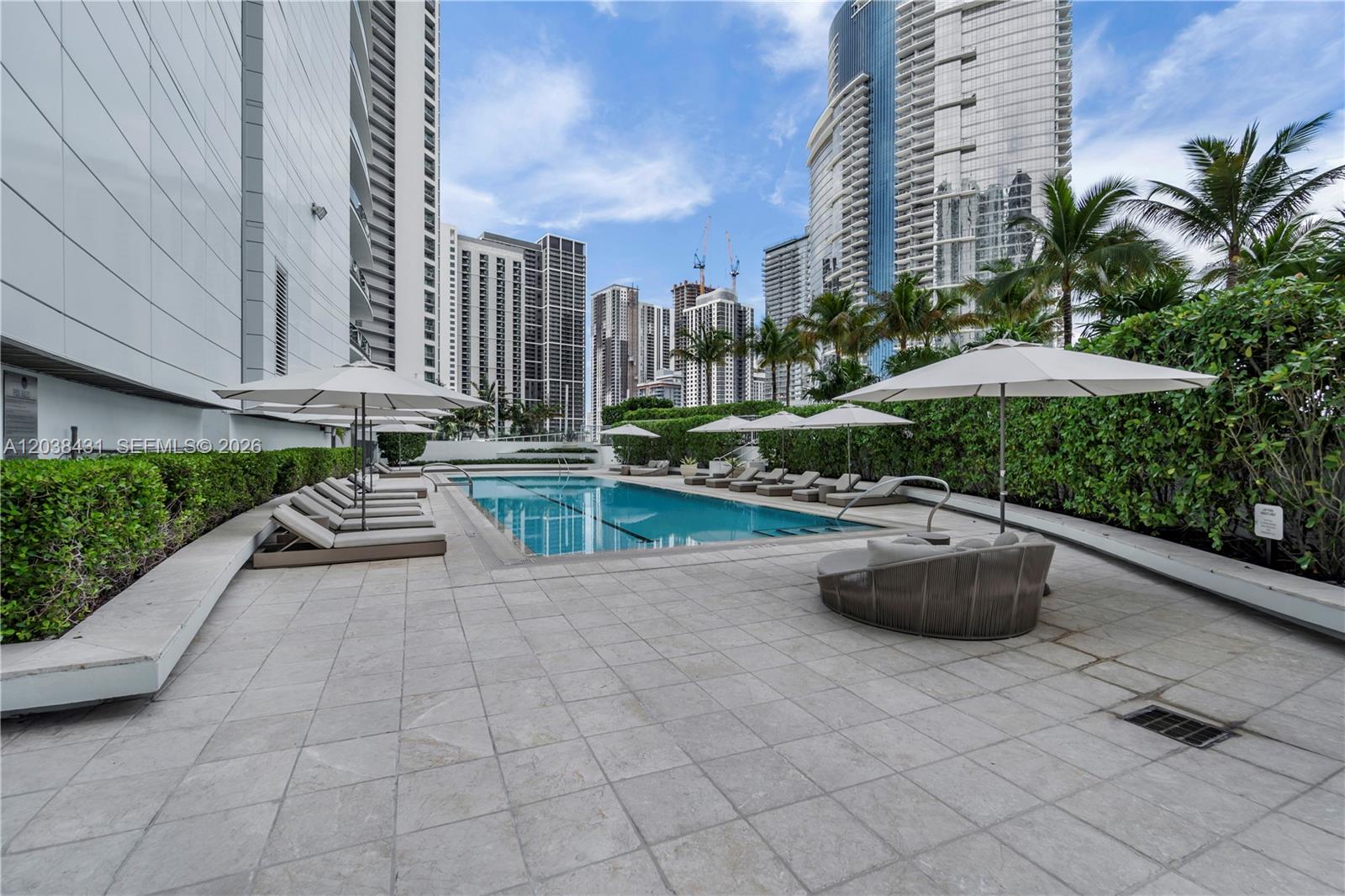 900 Biscayne Blvd # 2302