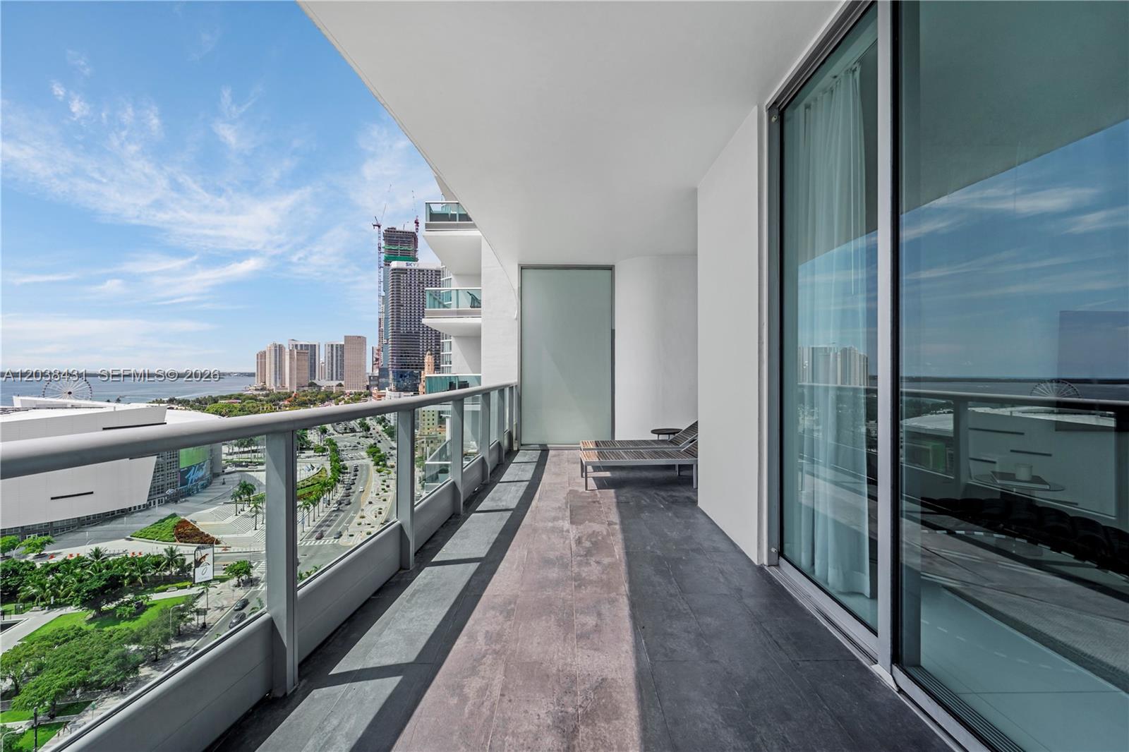 900 Biscayne Blvd # 2302