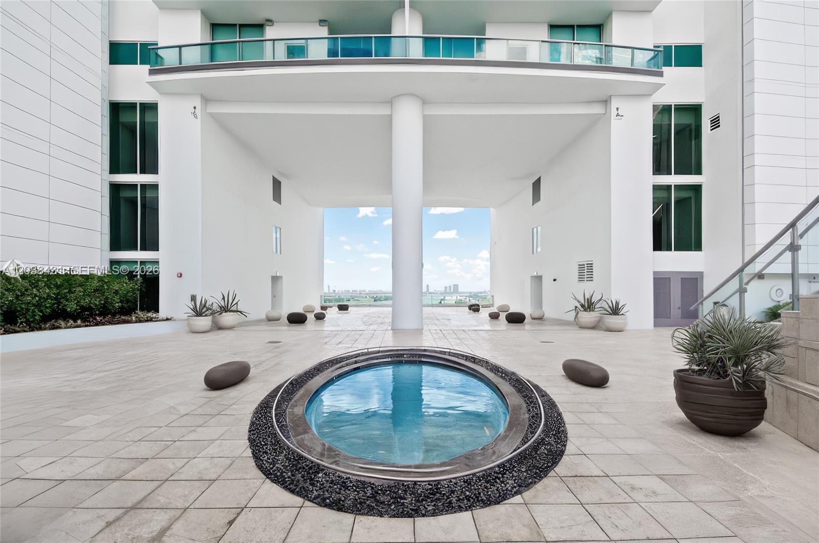 900 Biscayne Blvd # 2302