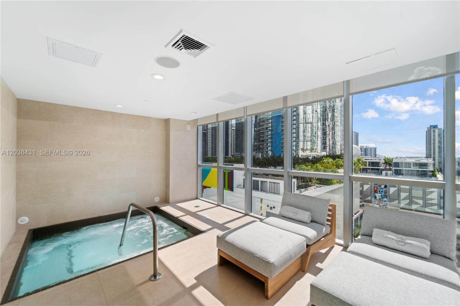 900 Biscayne Blvd # 2302