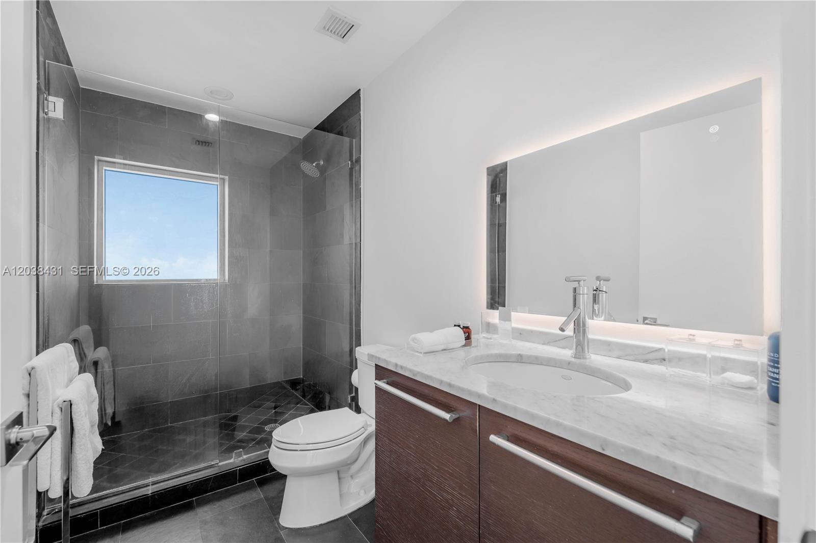 900 Biscayne Blvd # 2302