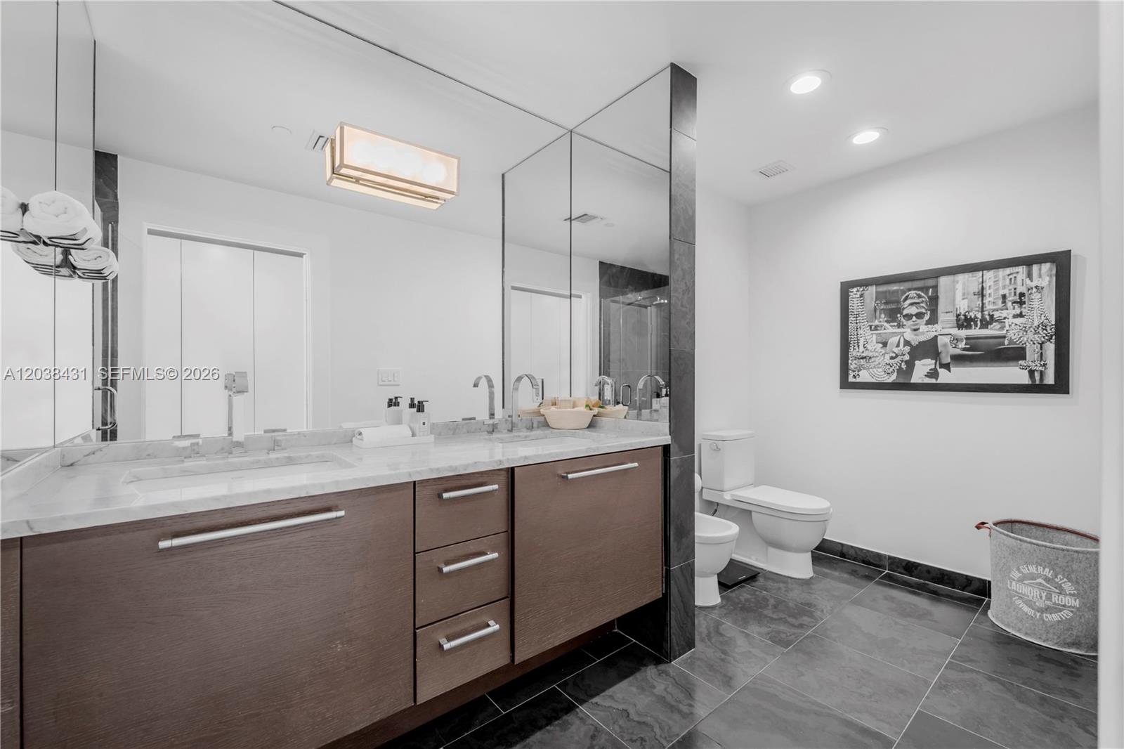 900 Biscayne Blvd # 2302