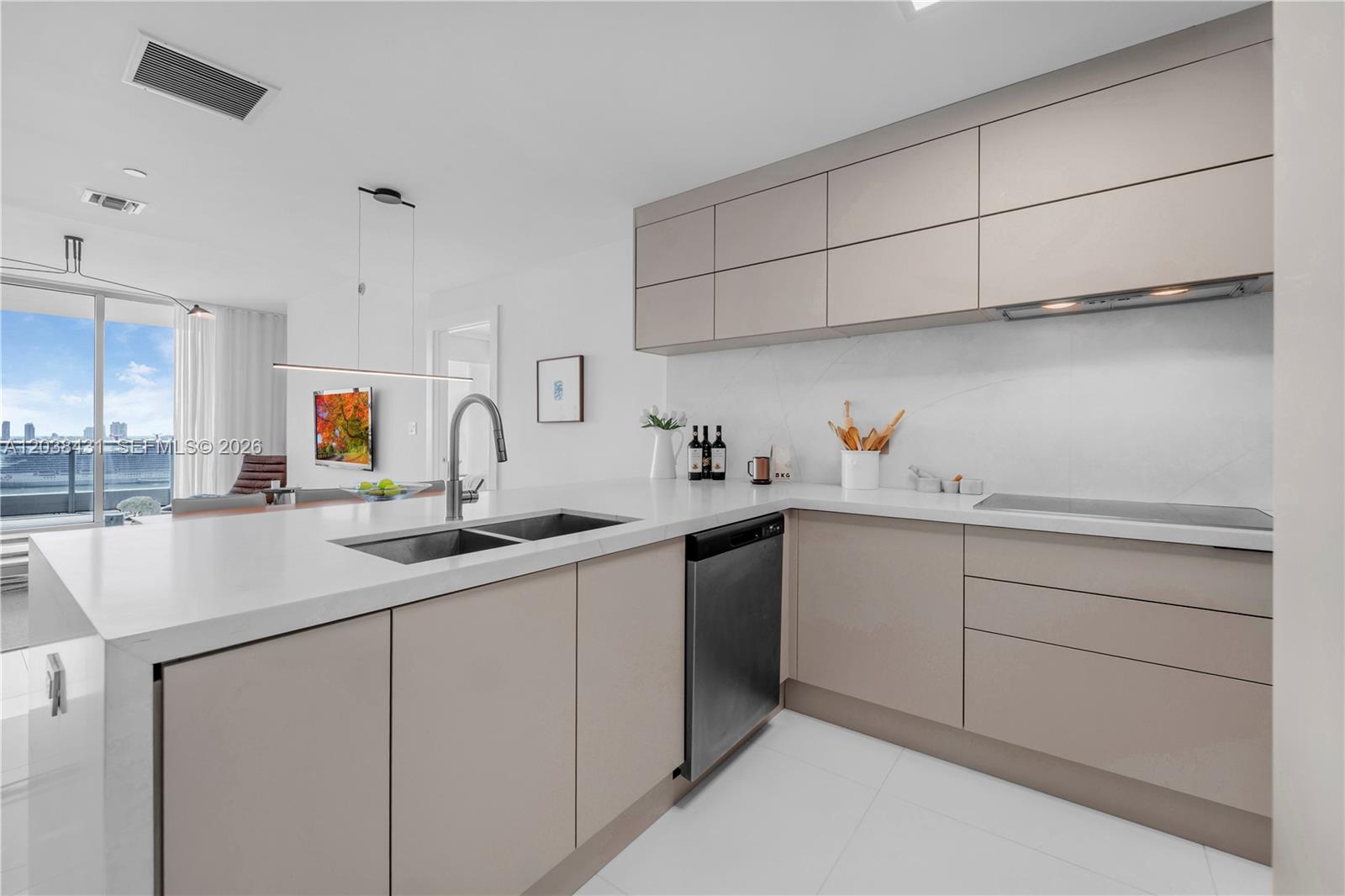 900 Biscayne Blvd # 2302