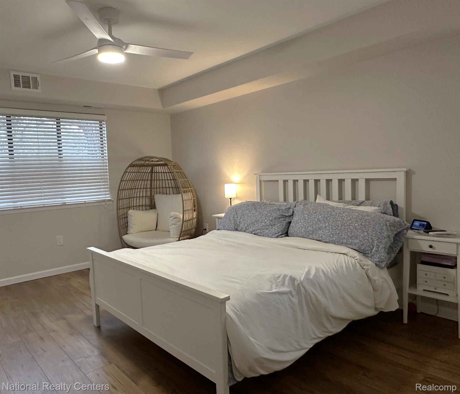 1683 RIVERSIDE Drive 3