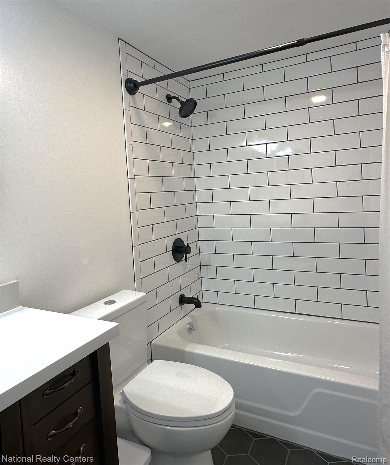 1683 RIVERSIDE Drive 3