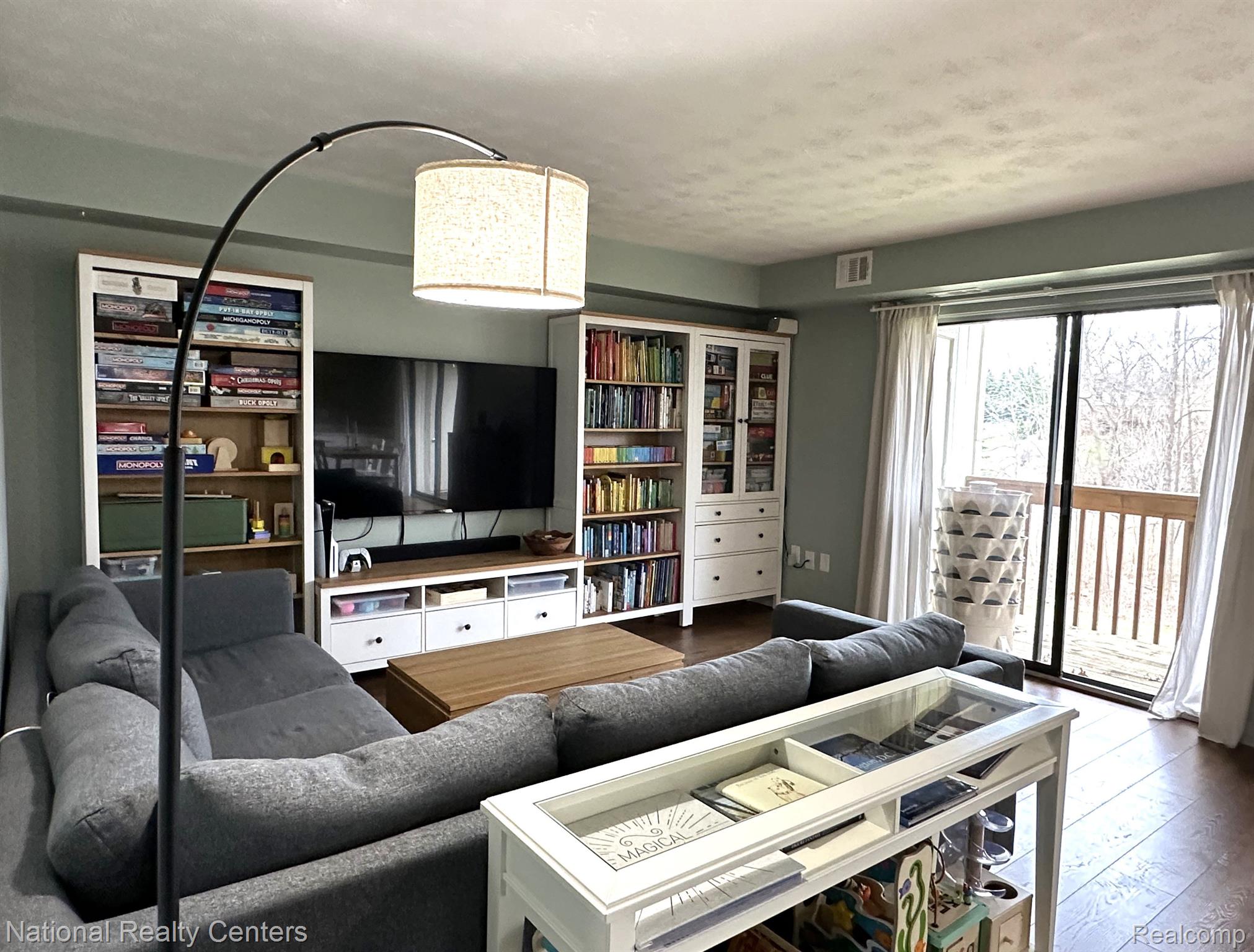 1683 RIVERSIDE Drive 3