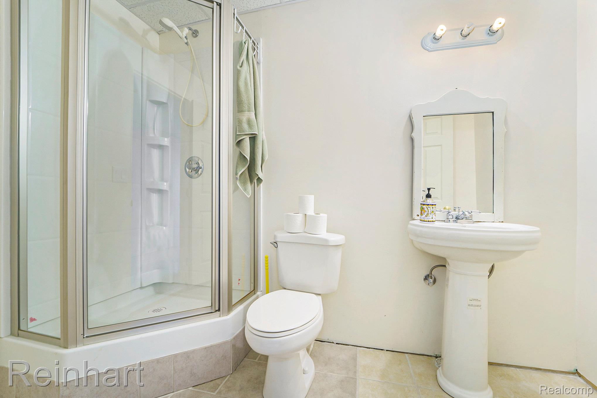 2032 Cameo Court