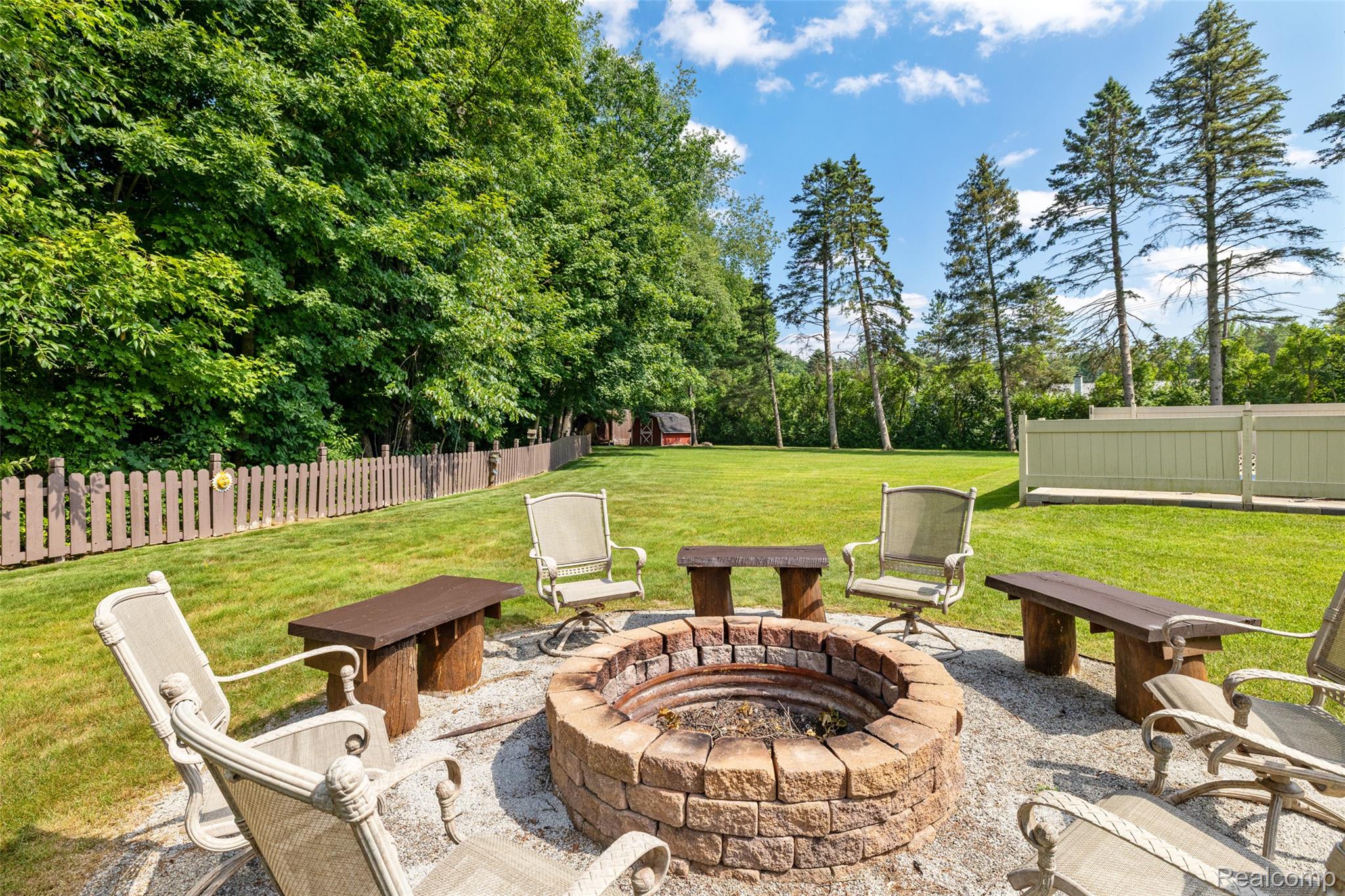 2151 Arlington Road
