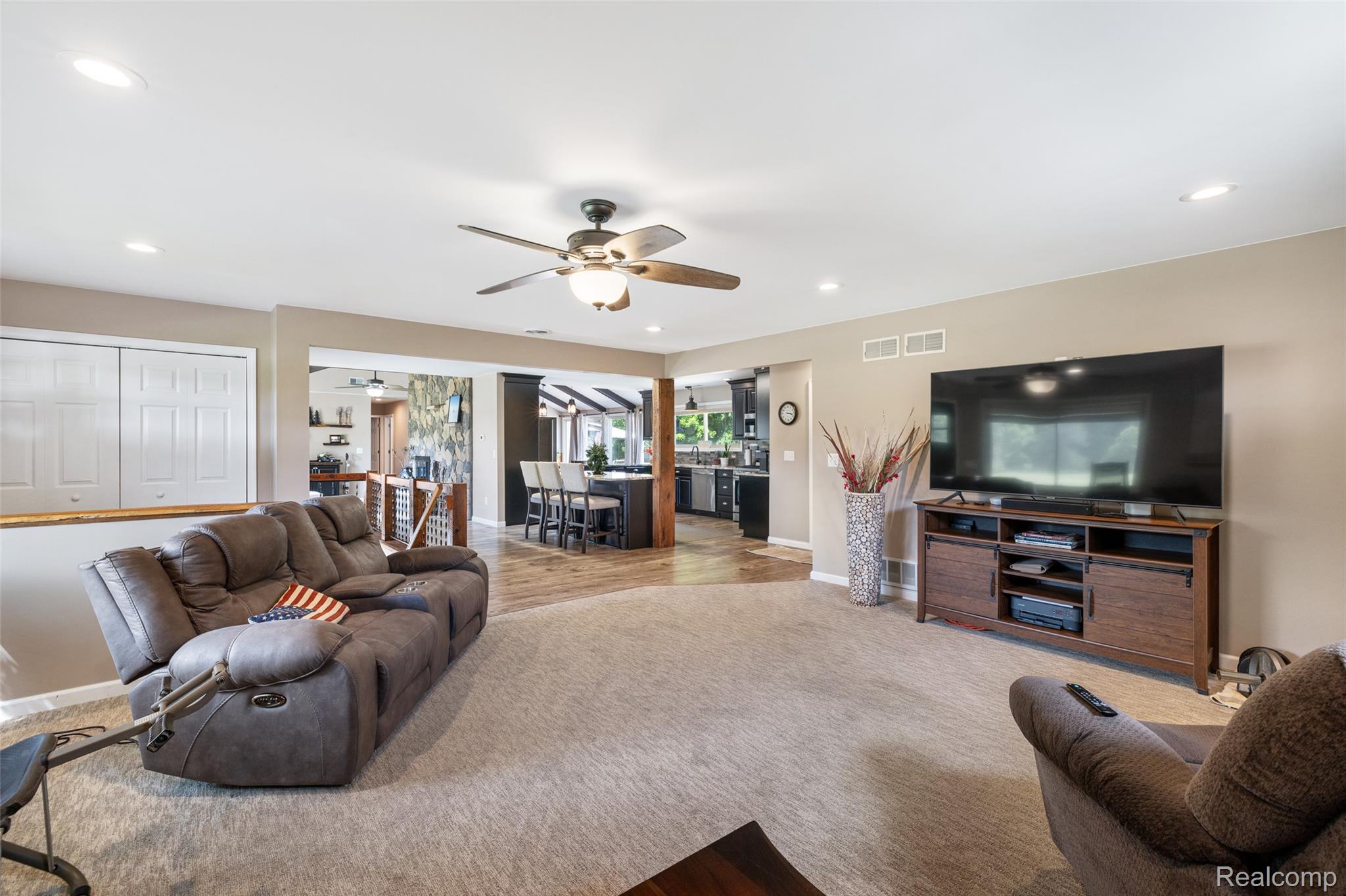 2151 Arlington Road