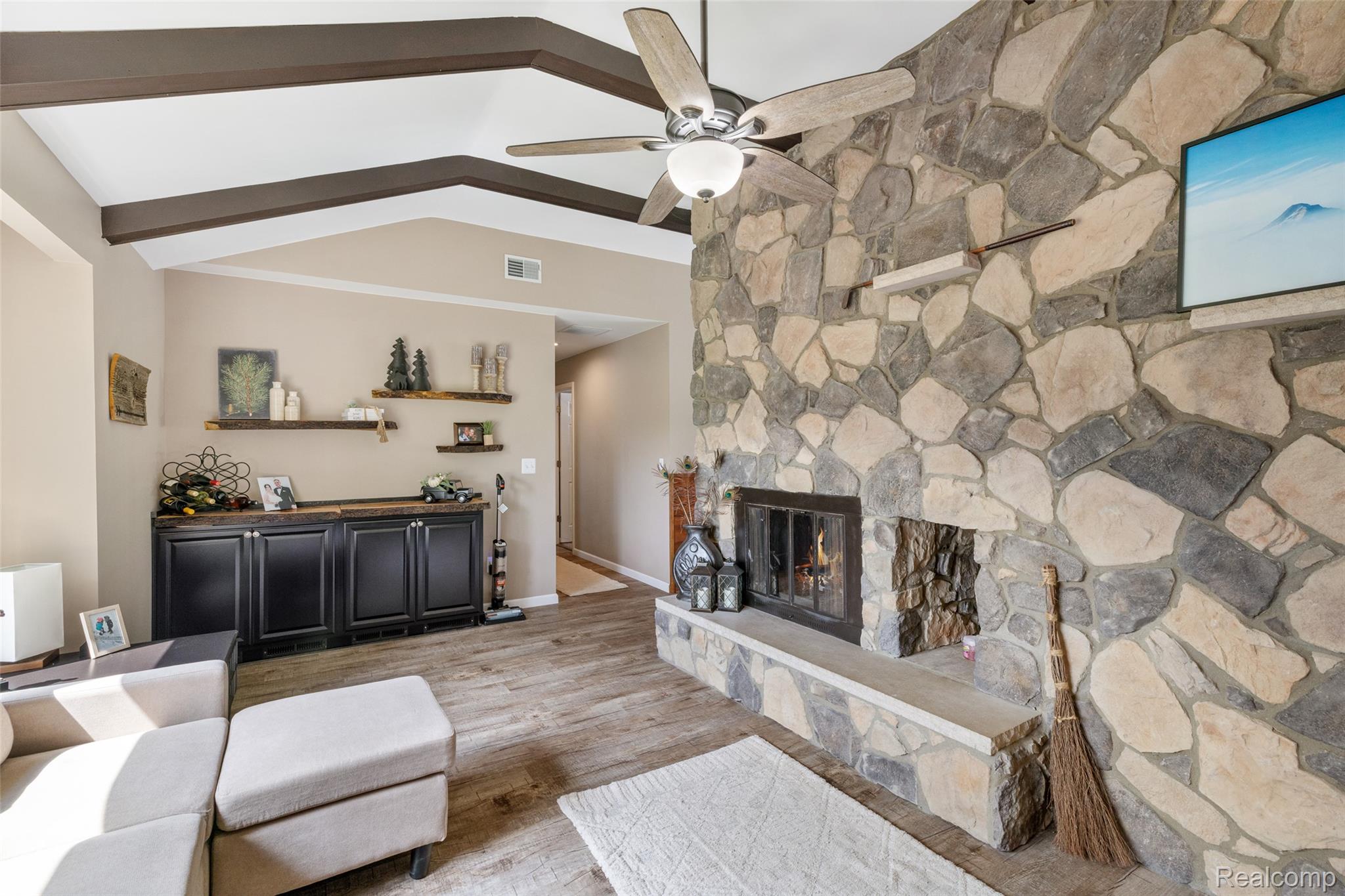 2151 Arlington Road