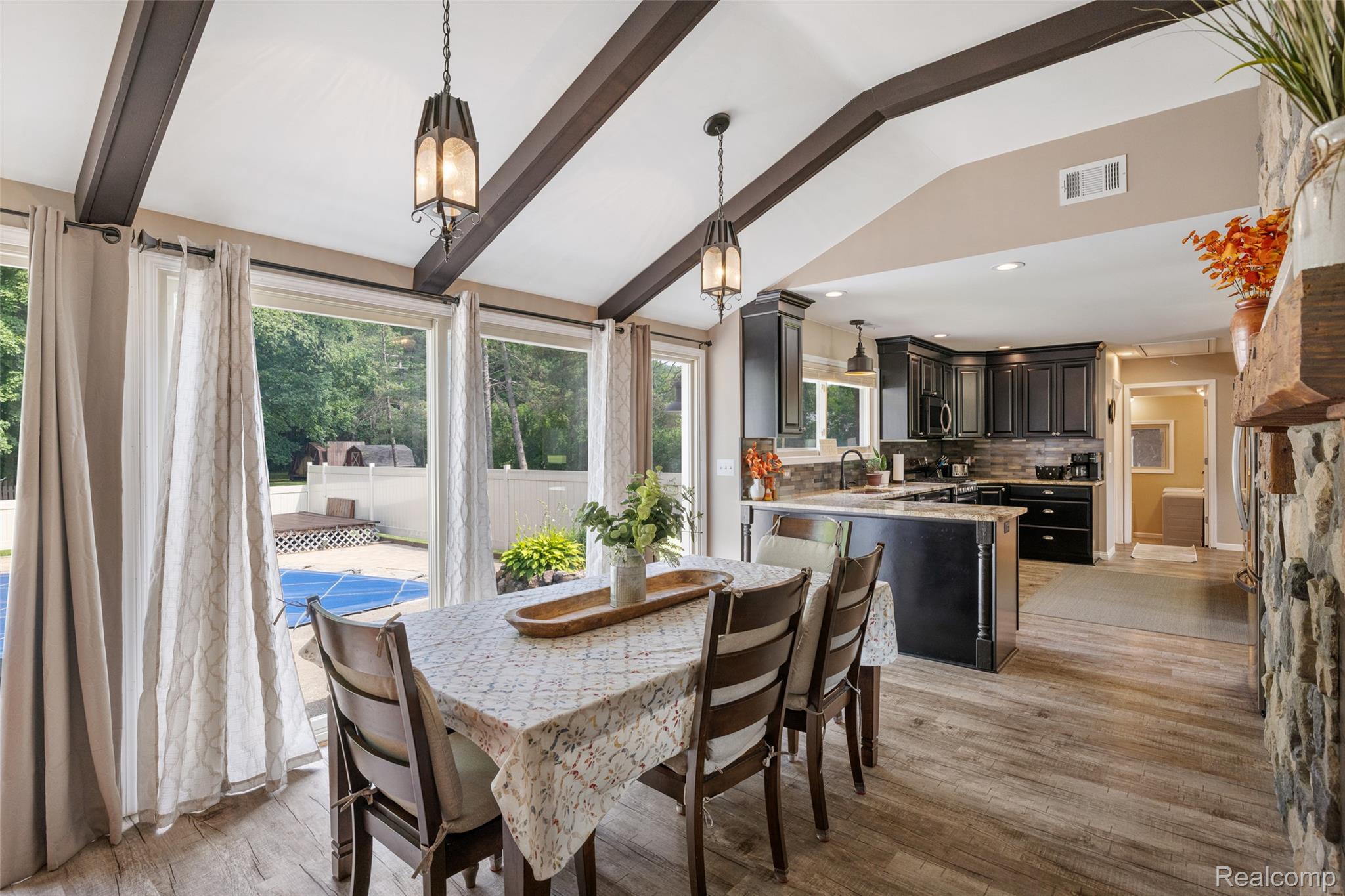2151 Arlington Road