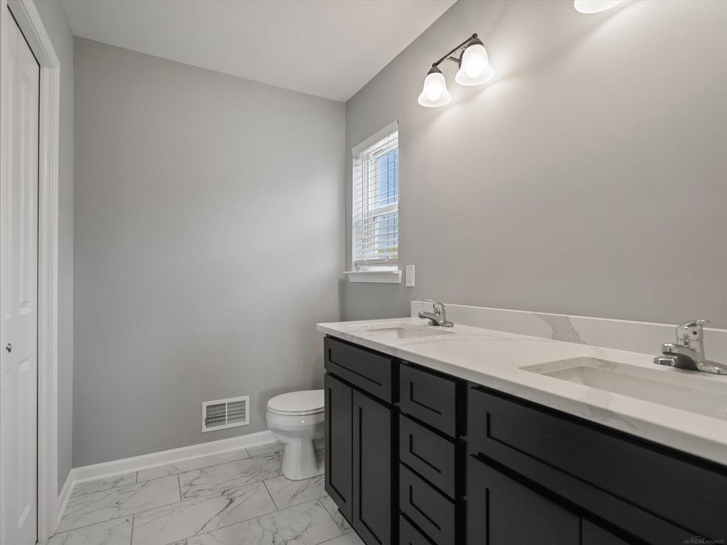 70692 Sunny Brook
