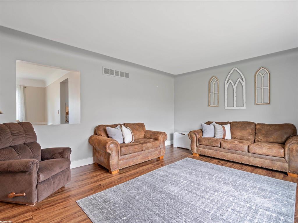 2054 Belle Vernon
