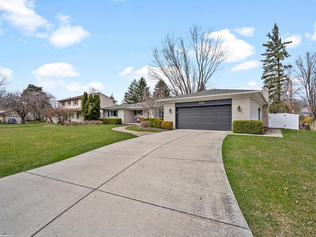 2054 Belle Vernon