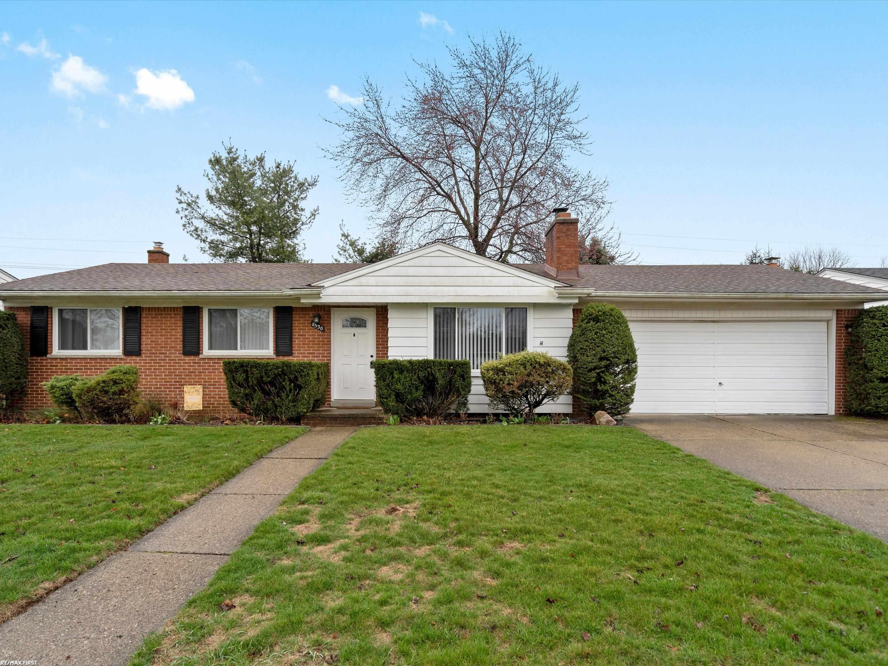 8530 Leslie Drive